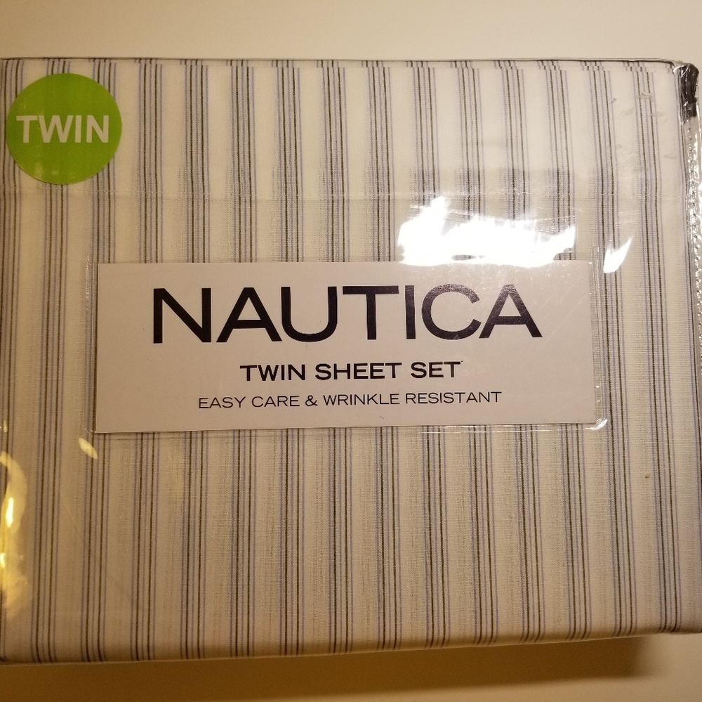 NEW NAUTICA TWIN SHEET SET